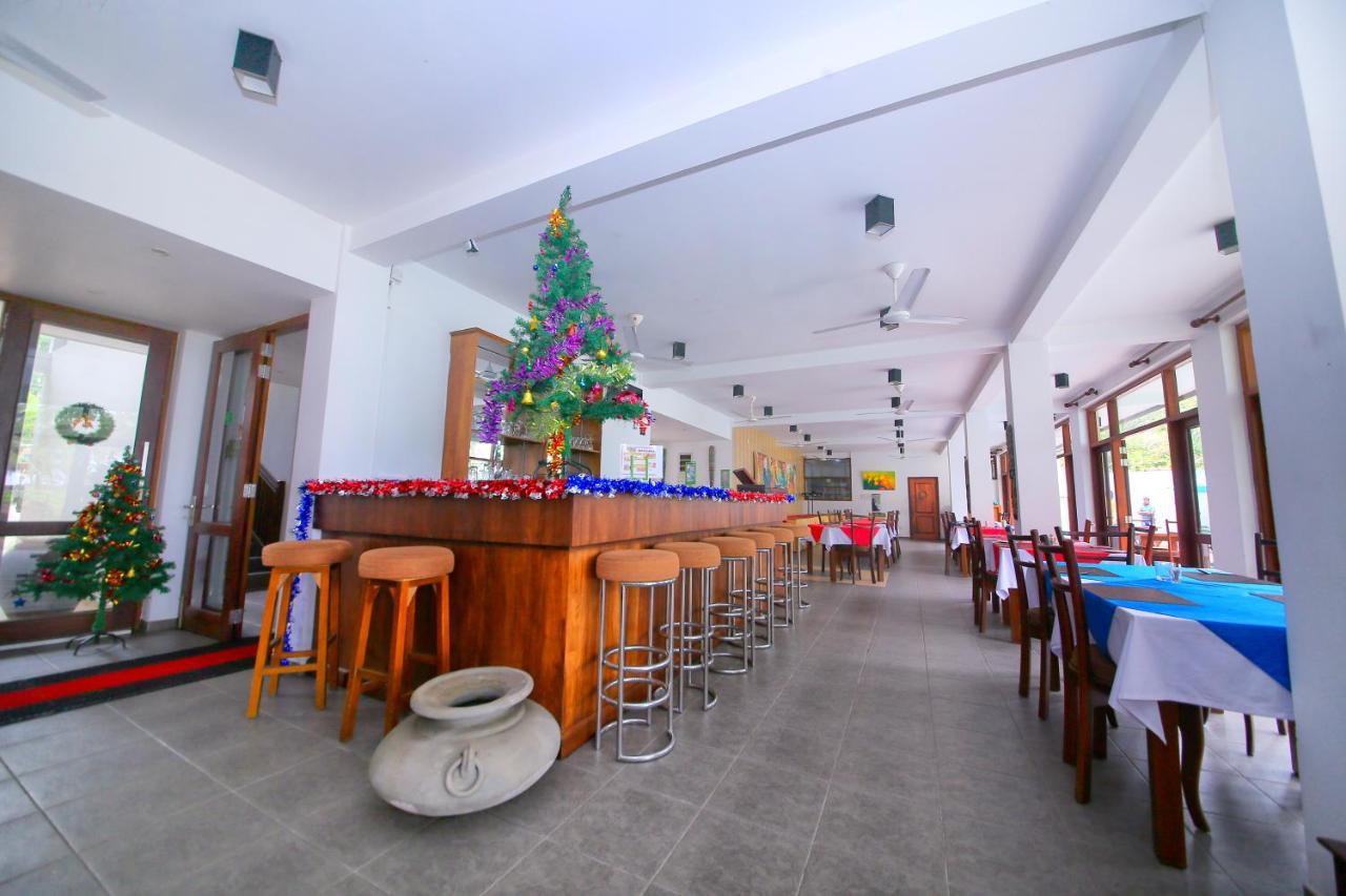 Rockside Beach Resort Bentota Eksteriør bilde