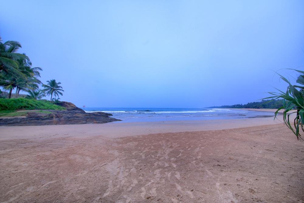 Rockside Beach Resort Bentota Eksteriør bilde