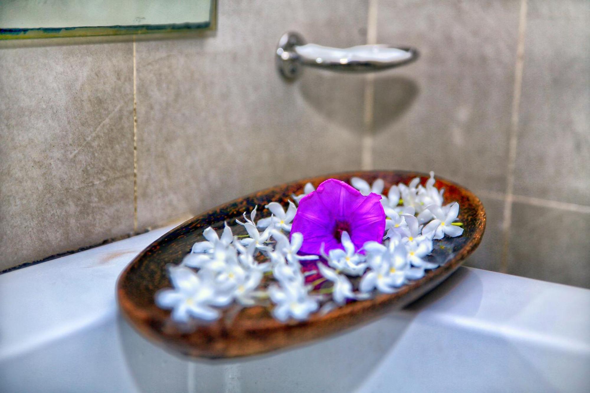 Rockside Beach Resort Bentota Eksteriør bilde