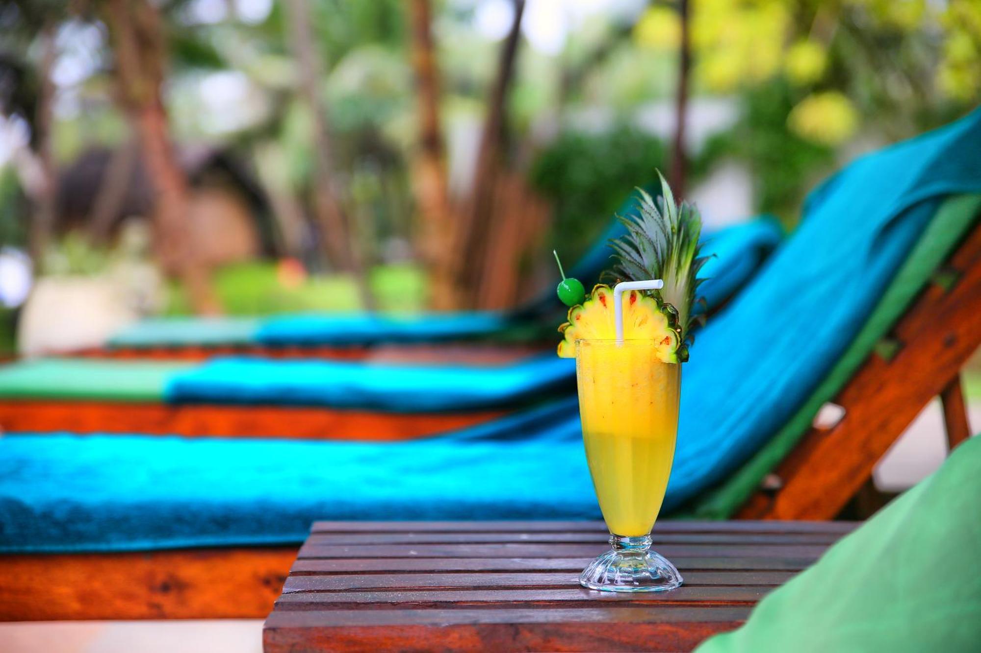 Rockside Beach Resort Bentota Eksteriør bilde