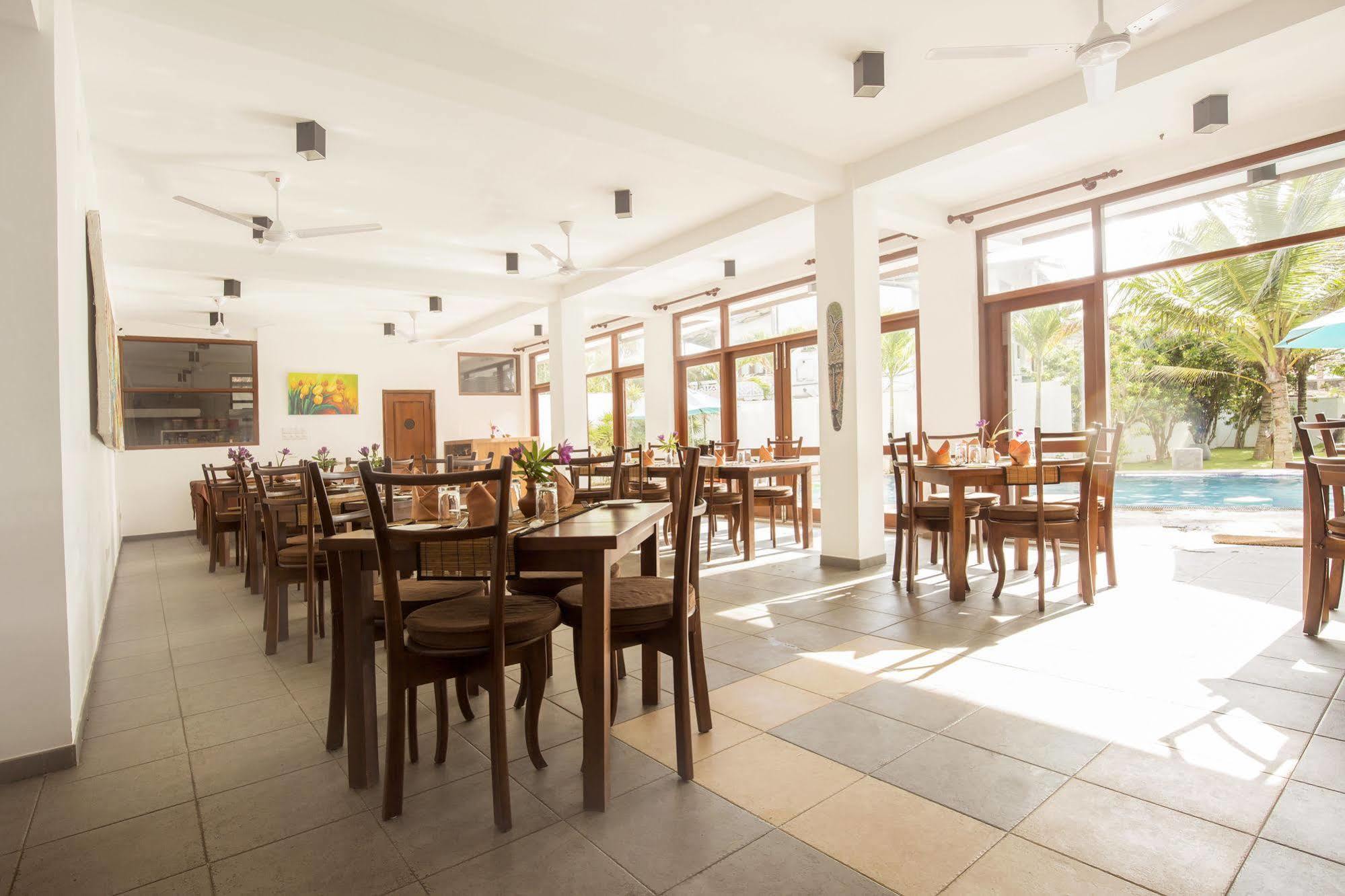 Rockside Beach Resort Bentota Eksteriør bilde